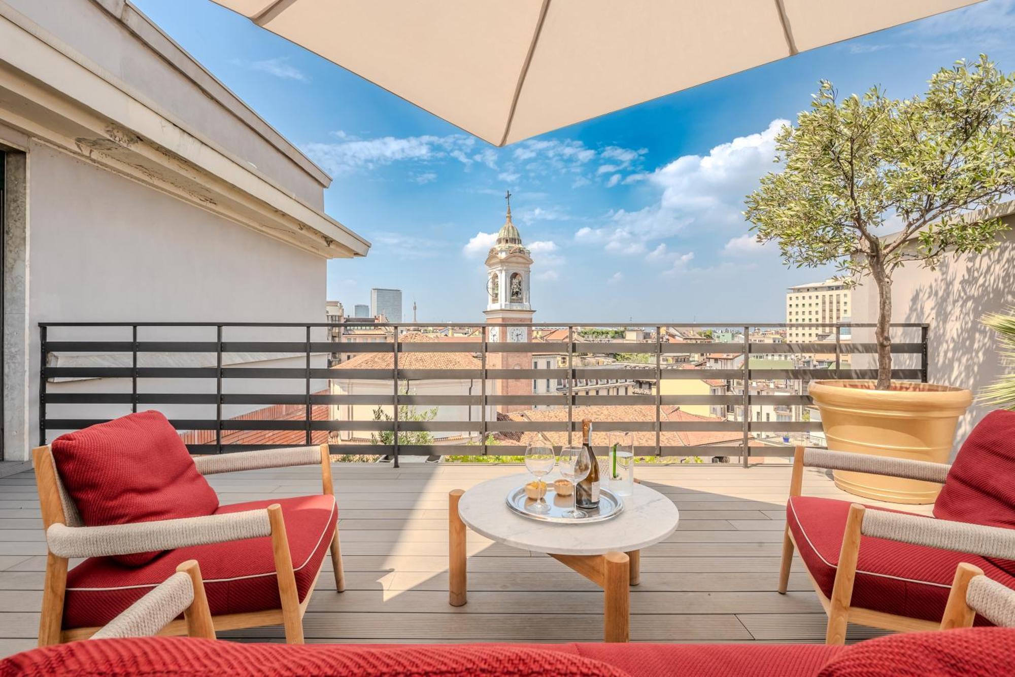 Cadamosto Art Penthouse With Terrace R&r * Milan